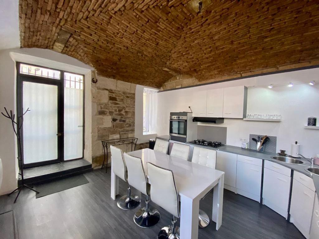 Jolie Appartement T2 Nîmes Exteriér fotografie